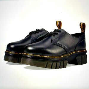 Dr. Martens Audrick 3-Eye Shoe Women’s Size 7 New